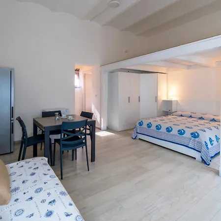 In Centro Da Rox E Manu Lt - Pms Casevacanze *